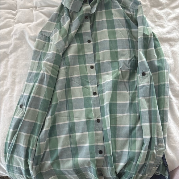Calvin Klein Men's Green and Gray Plaid Shirt - Picture 1 of 1